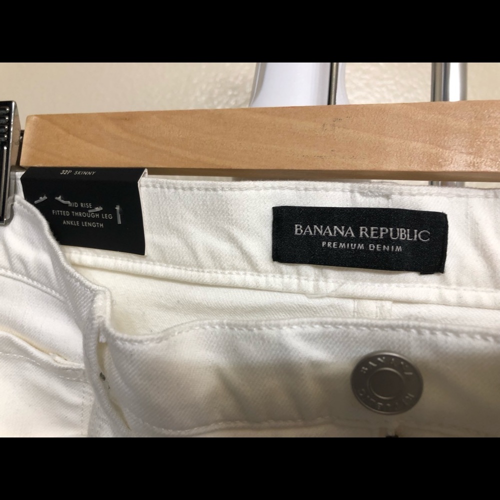 Banana Republic Skinny White Jeans 👖